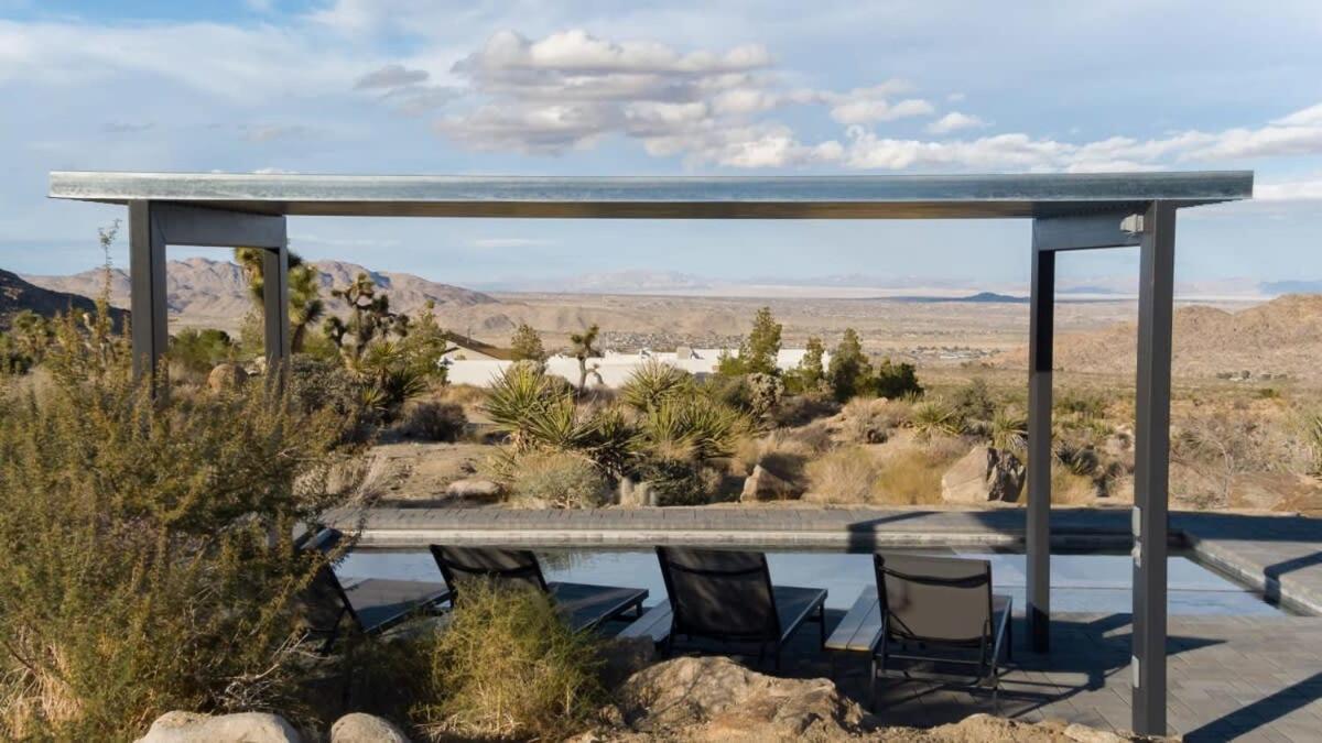 L Sunset Heights L Pool-spa Above Park Holiday home